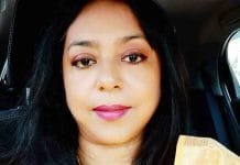 जयश्री रॉय की कहानी : खंडित आस्था जयश्री राय , लेखिका कहानी खंडित आस्था