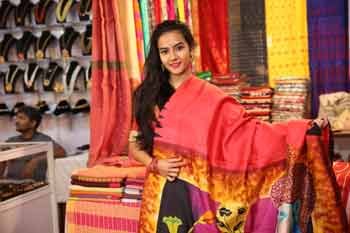 Handloom India Exhibition begins at Himachal Bhawan