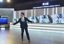 Like the cricket fans of India, Shah Rukh Khan also danced with joy LG Television Brand Ambassador Shahrukh Khan at LG Television's 22 new line up launch event ..