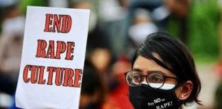 जब रक्षक बन जाये भक्षक,फिर बेटी कौन बचाये समाज के सामने आज का सुलगता सवाल यही है कि आख़िर जब रक्षक ही बन जाये भक्षक,फिर बेटी कौन बचाये ?