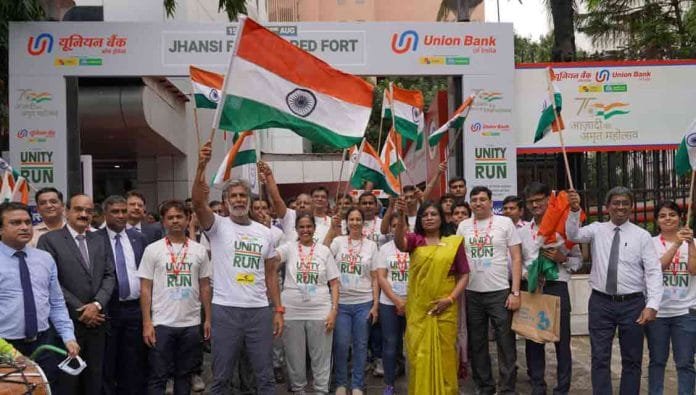 Milind-Soman the Unity Run from Jhansi to Delhi