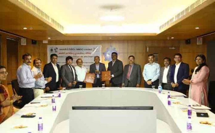 NMDC-Signs-MoU-with-RailTel NMDC Signs MoU with RailTel for ICT and Digital Solutions