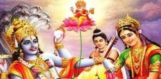 Why do the deities come to earth on Kartik Purnima and take a bath in the Gangas