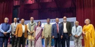 Educationists resolve to make India a world leader by blowing conch shells The program was inaugurated by lighting the lamp by the chief guest. Arjuna Awardee and Billiards Champion Geet Sethi was also present on the occasion