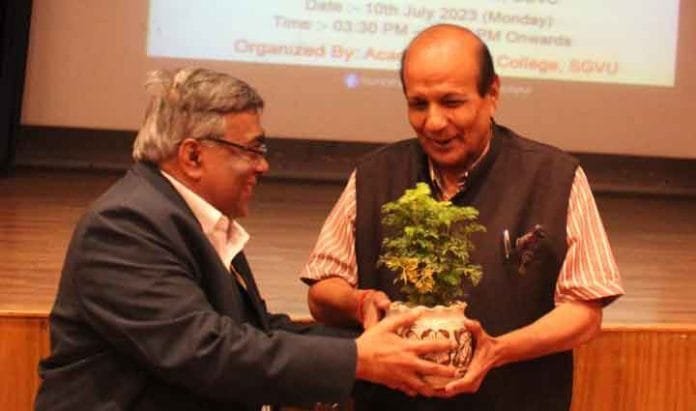 PM-Bhardwaj PM Bhardwaj