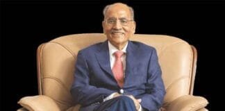 Vardhman Group Chairman SP Oswal Defrauded of Rs 7 Crores in Fake Legal Scam Vardhman Group's chairman SP Oswal, a prominent figure in the textile industry, recently became the victim of a Rs 7 crore scam involving fake legal warrants.