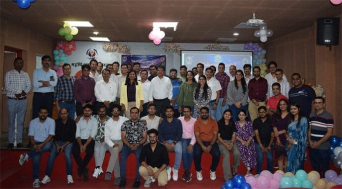 डॉ डी पी शर्मा ,महर्षि अरविंद इंस्टिट्यूट में एल्युमिनाई मीट 2024 के दौरान पूर्व छात्र