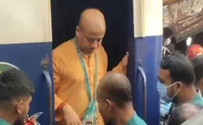 Bangladesh-ISKCON-Priest-Ch Bangladesh ISKCON Priest Chinmay Das to Stay in Jail Until January