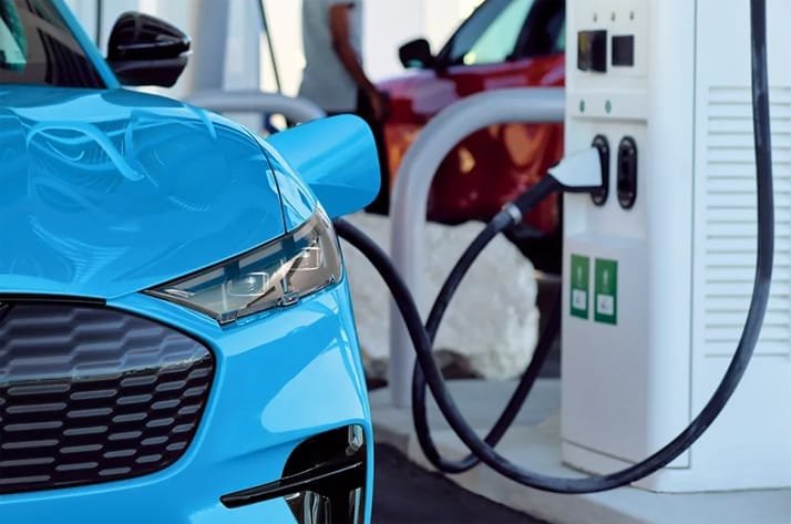 Auto Expo 2025 showcases a groundbreaking battery capable of withstanding 300°C temperatures and charging fully in just 15 minutes