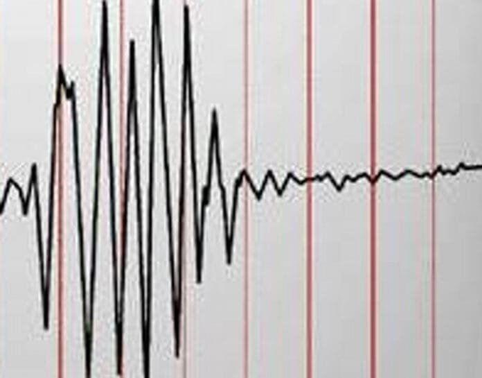 Buildings tremble as powerful earthquake jolts Northern India – Exclusive images inside!