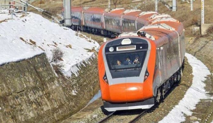 Vande-Bharat-Train First Look: Vande Bharat Train Arrives in Srinagar – Faster & Smoother Travel Begins!