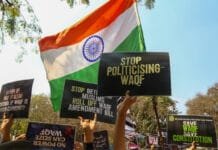 Madhya Pradesh Becomes First State to Get HC Nod for Waqf Land Lease Auction Waqf Board Amendment Bill protests