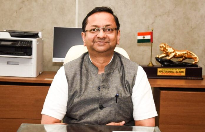 Jitendra-Srivastava-Takes-C Historic day at REC headquarters as Jitendra Srivastava, IAS, officially takes charge as Chairman and Managing Director.