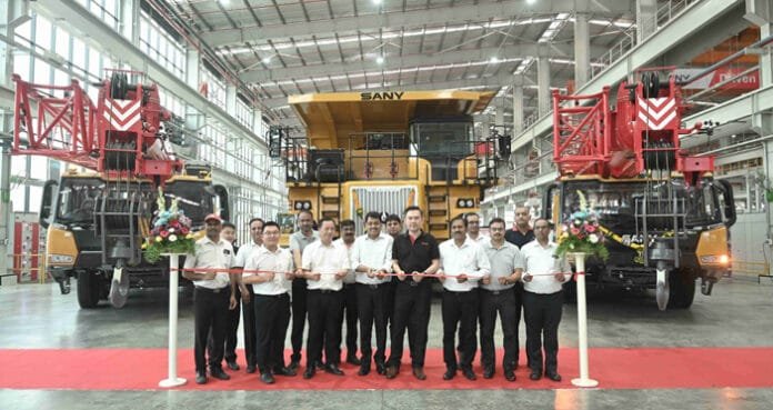 SANY-India-Unveils-Mining-D SANY India Unveils Mining Dump Truck SKT130S - 2