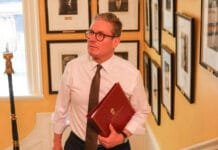 PM Keir Starmer Announces Strict Immigration Reform in UK: What New Visa Rules Mean for Low-Skilled Workers Keir Starmer