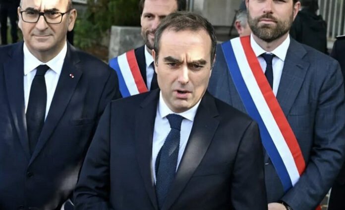 President-Emmanuel-Macron-a President Emmanuel Macron addressing press 2025 political crisis