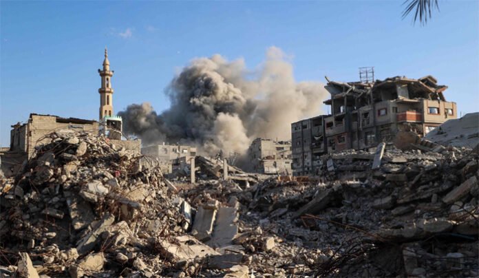 israel-gaza-conflict-un-cea Smoke rises over Gaza skyline after Israeli airstrikes October 2025”