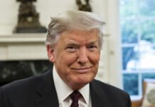 Trump Ends Protections for Somali Migrants in Minnesota, Triggering Protests and Legal Battles Protesters in Minnesota rally against the termination of Somali migrant protections.