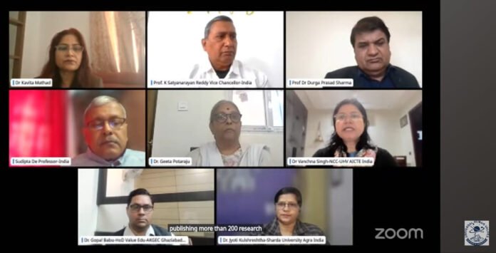 अंतरराष्ट्रीय आईटी विशेषज्ञ और डिजिटल डिप्लोमेट डॉ. डी.पी. शर्मा यूएन एसडीजी और मानवीय मूल्यों पर सम्मेलन में संबोधन देते हुए