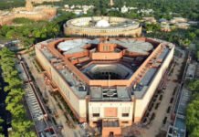 Winter Session Opens to Fierce Opposition Uproar Over Electoral Roll Revision, Delhi Blast Security Row Parliament Winter Session 2025 begins amid opposition protests over electoral reforms and security concerns in New Delhi.