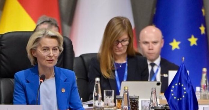 Ursula von der Leyen announces EU €90 billion loan for Ukraine