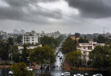 Weather Shifts in Delhi-NCR: Light Rain, Gusty Winds, Thunderstorms Signal Return of Winter Chill Rain and gusty winds affect Delhi-NCR as weather changes in January