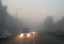 Dense Fog, Freezing Cold and Hazardous Air Quality Grip Delhi; Several Areas Cross 400 AQI Dense fog and hazardous air quality in Delhi as AQI surpasses 400 in multiple areas