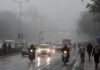 Delhi Weather Today: Rain, Dense Fog, Severe Cold Expected on January 1, 2026; AQI Remains Very Poor Dense fog and rain in Delhi on New Year’s Day 2026