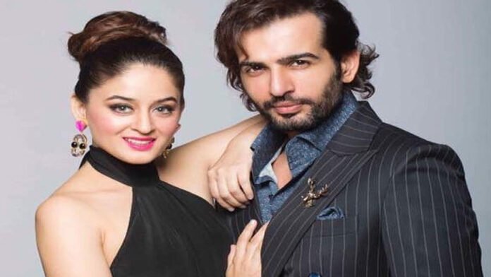 jay-bhanushali-mahhi-vij-fa Jay Bhanushali and Mahhi Vij with daughter Tara in a happy family moment before separation announcement