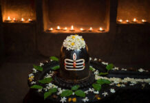Mahashivratri 2026 Date & Puja Timings: Rare Auspicious Yogas Make This Year Special Devotees offering prayers to Lord Shiva on Mahashivratri night
