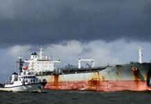 US Seizes Venezuelan Oil Tankers After Deadly Caracas Raid, Global Tensions Spike US military forces securing an oil tanker linked to Venezuela amid rising international tensions