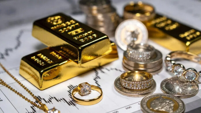 Gold and silver prices fluctuate in the Indian bullion market amid global volatility