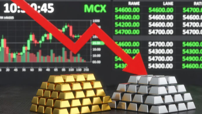 Gold and silver prices fall sharply in Indian bullion market today