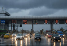 India Plans Cashless Highways by April 2026: FASTag and UPI Set to Become Mandatory at All Toll Plazas Digital FASTag toll collection lane on Indian national highway