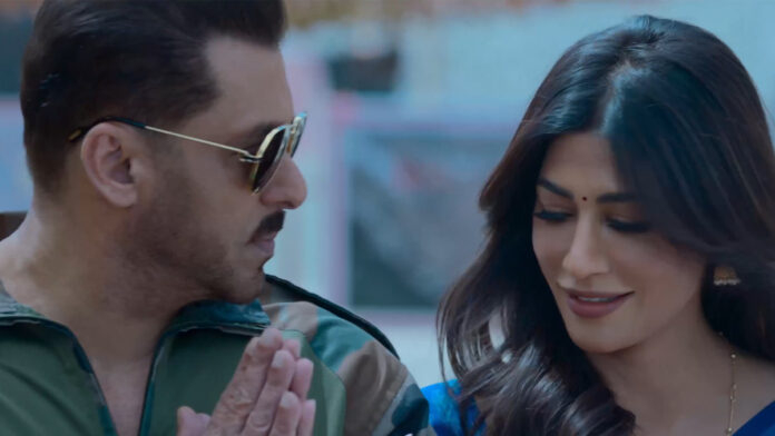 Salman Khan and Chitrangda Singh in romantic scene from Battle of Galwan song Main Hoon