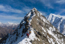 Uttarakhand Opens 83 Himalayan Peaks for Mountaineering, Boosting Adventure Tourism Mountaineers climbing Himalayan peaks in Uttarakhand after government approval