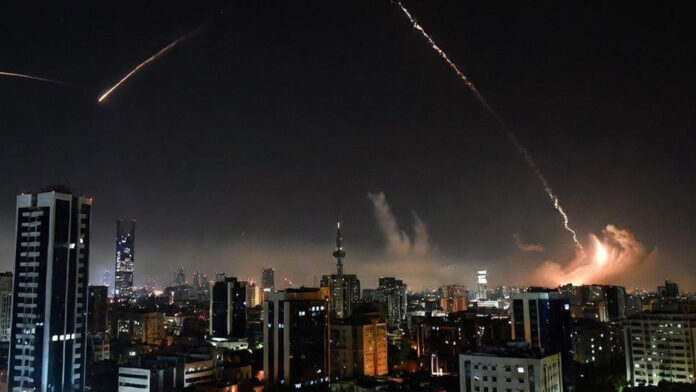 Missile trails over a Middle Eastern city skyline during escalating Iran-Israel conflict impacting global oil prices and markets