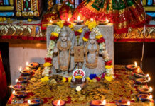 Akshaya Tritiya 2026: Why No Muhurat Is Required on This Rare ‘Abujh Muhurat’ Day Akshaya Tritiya 2026 festival setup with Lakshmi Vishnu idols gold coins and ritual items
