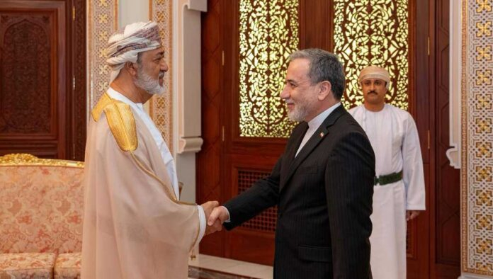 Iran’s Foreign Minister Flies to Moscow; US-Iran Talks Hit Snag After Pakistan Outreach