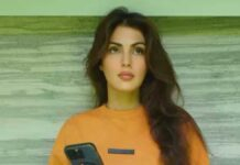 Rhea Chakraborty Gets Major Relief in Sushant Singh Rajput Case; Court Orders Bank Accounts De-Freezing Rhea Chakraborty outside Mumbai court after relief in bank account case