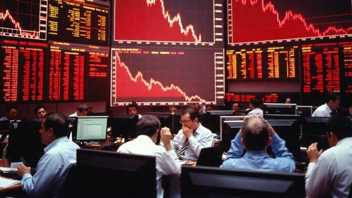 Sensex Drops 756 Points, Nifty Ends Lower as IT Stocks Drag Market, Rupee Weakens Further