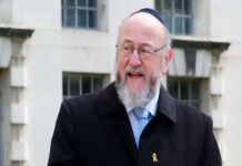 UK Chief Rabbi Warns of ‘Sustained Violence’ Against Jews as Arson Attacks Rise UK Chief Rabbi Warns of ‘Sustained Violence’ Against Jews as Arson Attacks Rise