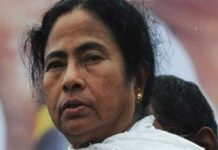 Bengal Election Results 2026 Live: Mamata Banerjee Alleges EC Bias as BJP Takes Early Lead, TMC Urges Cadres to Stay at Counting Centers Election officials counting votes in West Bengal 2026 amid tight security as BJP leads early trends and Mamata Banerjee raises concerns