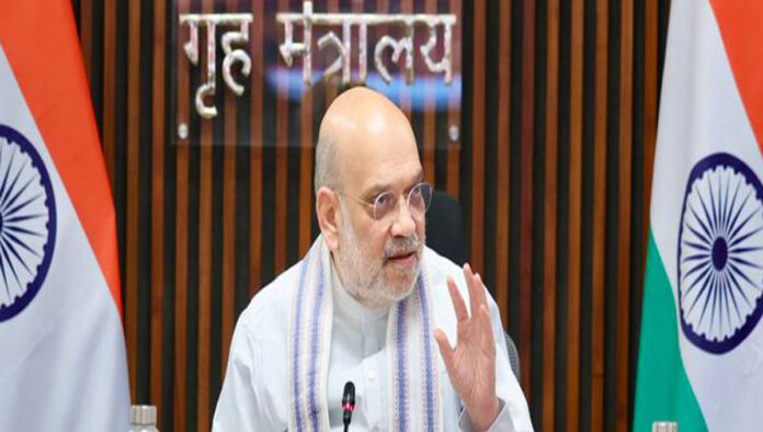 Amit Shah interacting with BSF personnel during a border security review visit