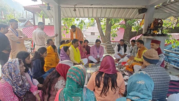 Kailash Mukti Yatra 2026: Virendra Rawat-Led Pilgrimage Gains Momentum in Uttarkashi, Demands Kailash Access Route