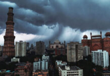 Western Disturbance Keeps Weather Pleasant Across Northwest India; IMD Warns of Rain, Thunderstorms and Strong Winds Dark rain clouds over Delhi-NCR as strong winds and thunderstorms arrive due to an active western disturbance.